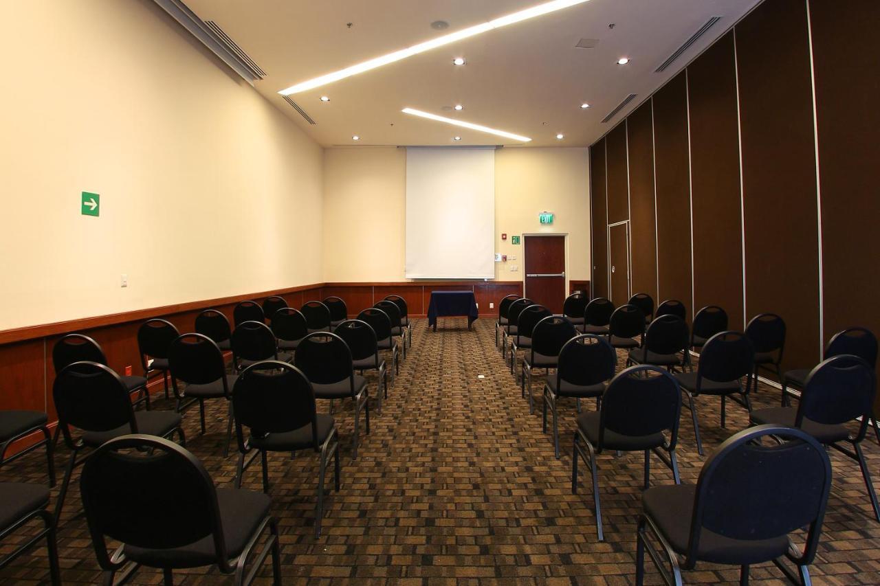 Hotel Opus Grand Toluca Aeropuerto Экстерьер фото